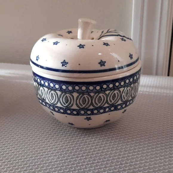Polish Pottery Apple Covered Dish - Picture 7 of 8
